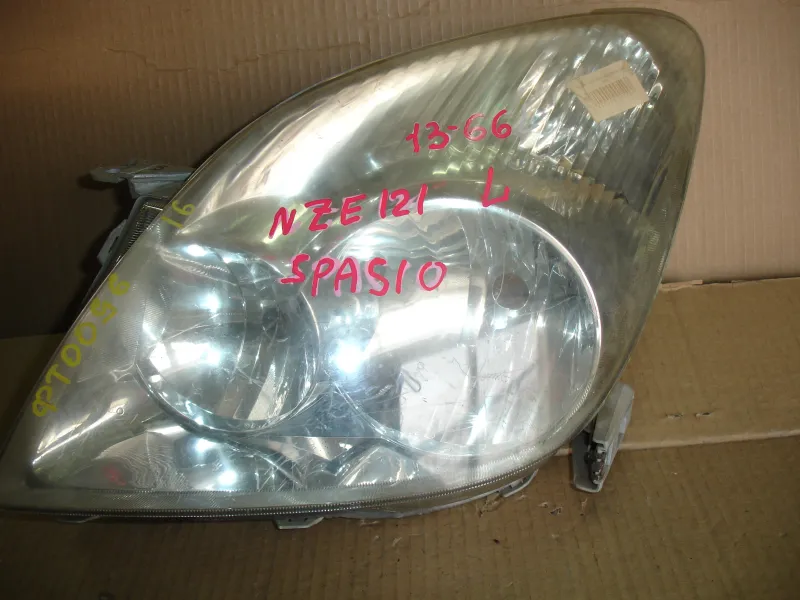 Фары оптика Toyota Corolla Spacio nze 121 Цена указана за одну