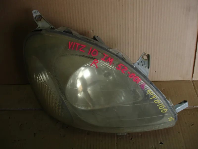 Фары оптика Toyota Vitz SCP10 Цена указана за одну