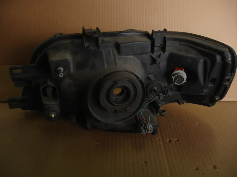 Фары оптика Nissan Cube AZ10 Цена указана за одну