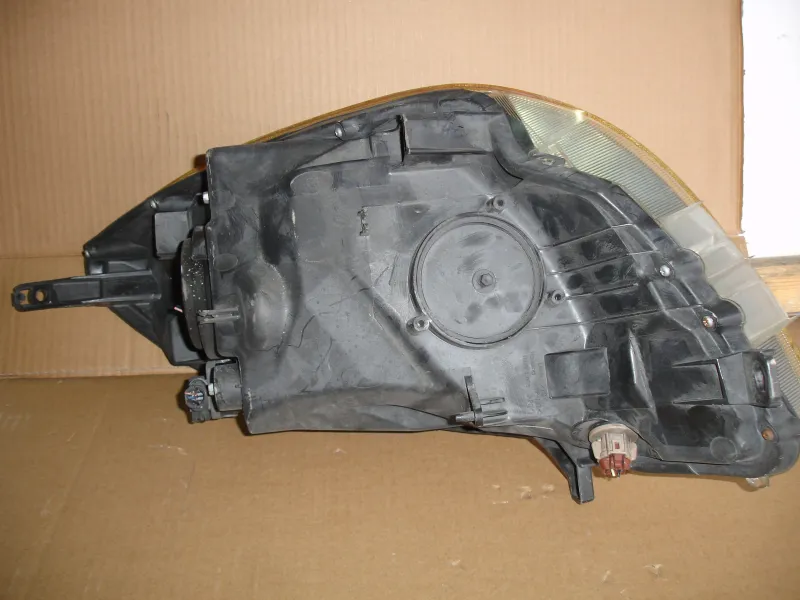 Фары оптика Nissan Note E11 Цена указана за одну