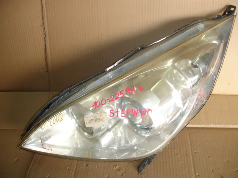 Фары оптика Honda Stepwgn RG3 ксенон Цена указана за одну