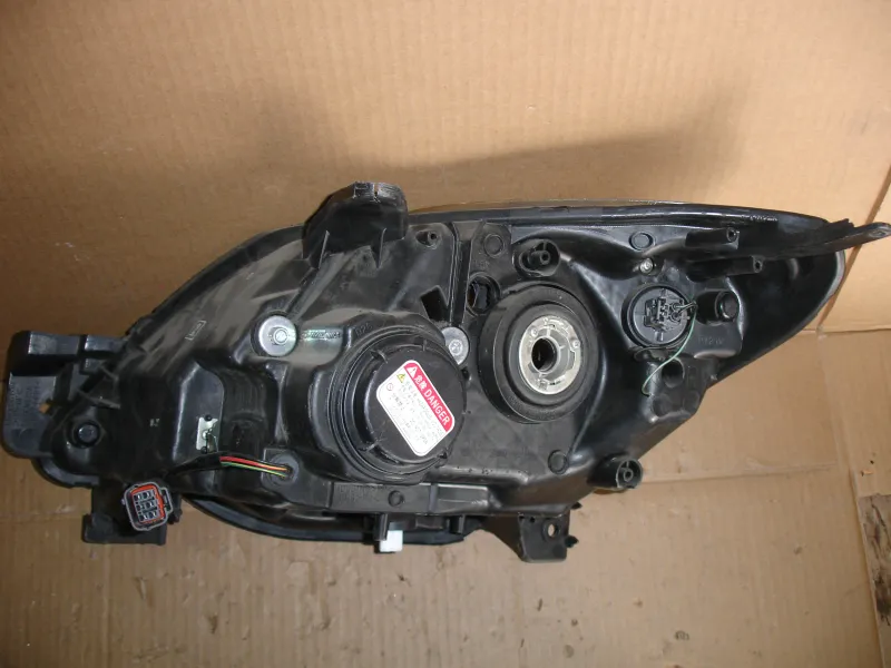 Фары оптика Mazda Demio DY3R Цена указана за одну