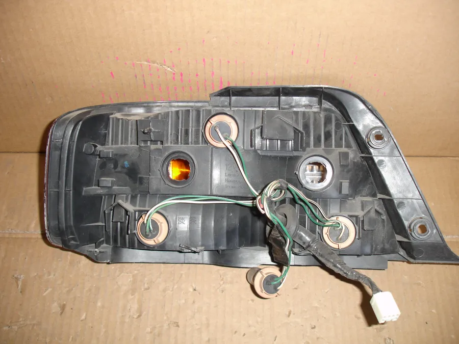 Фонарь стоп-сигнала Toyota Chaser GX100 цена за один