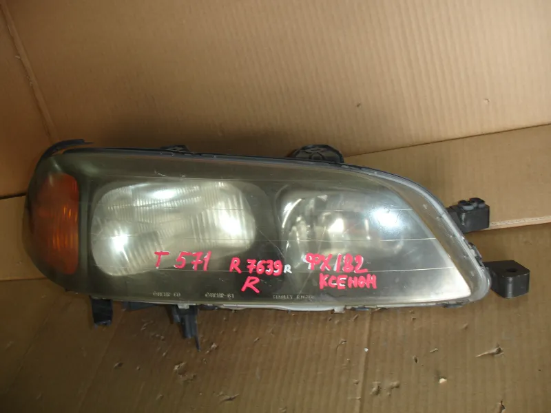 Фары оптика Honda ксенон Torneo CL3 Цена указана за одну