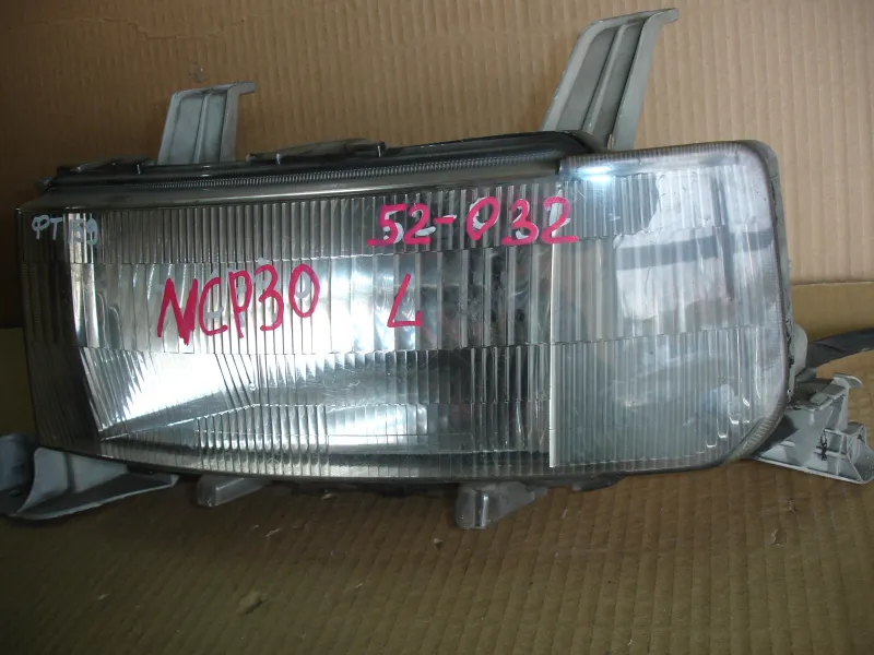 Фары оптика Toyota BB Цена указана за одну
