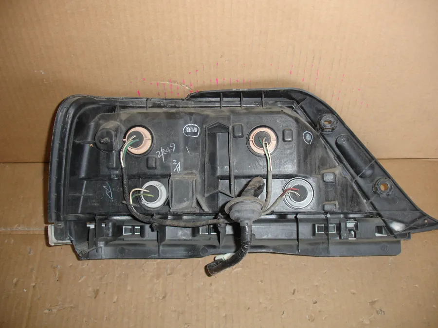 Фонарь стоп-сигнала Toyota Cresta GX100 цена за один