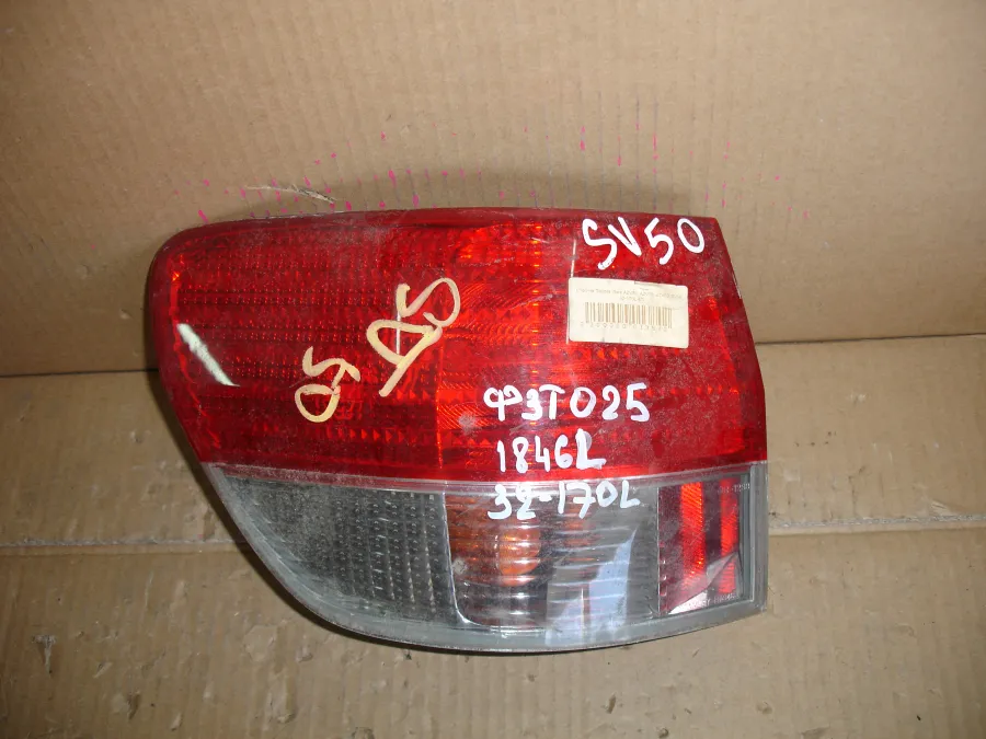 Фонарь стоп-сигнала Toyota Vista SV50 цена за один