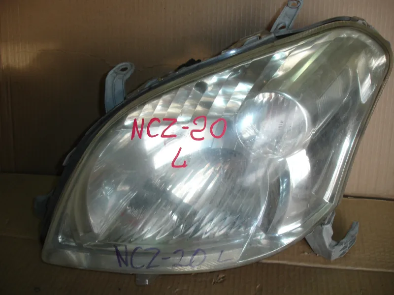 Фары оптика Toyota Raum Цена указана за одну