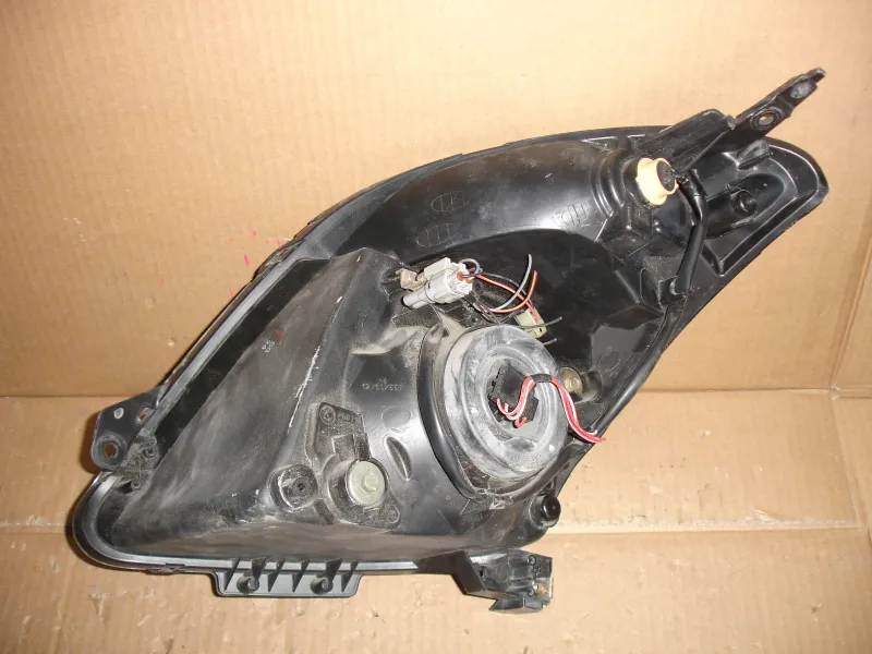 Фары оптика Suzuki Swift ZC71S Цена указана за одну