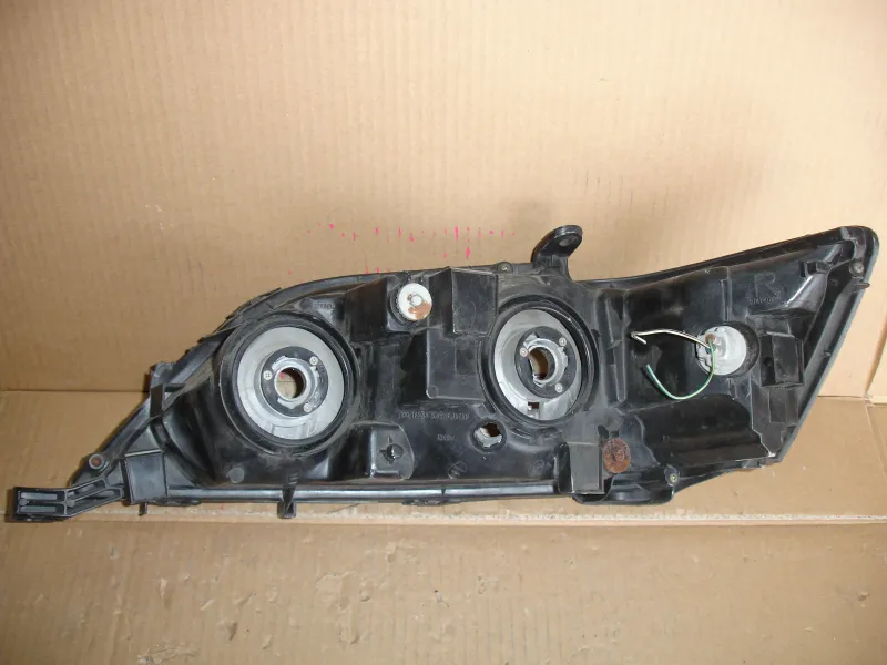 Фары оптика Toyota Vista Ardeo SV50 Цена указана за одну