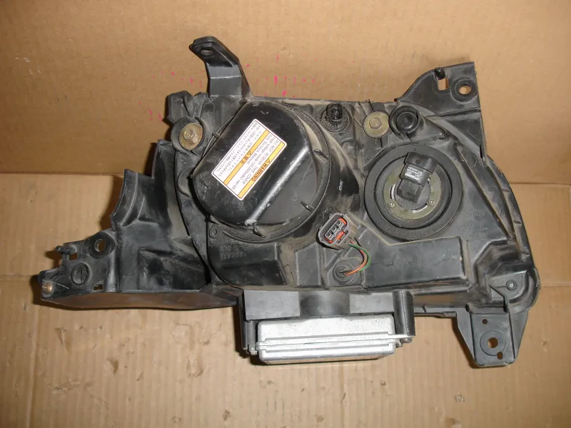 Фары оптика Mazda MPV LWFW Цена указана за одну