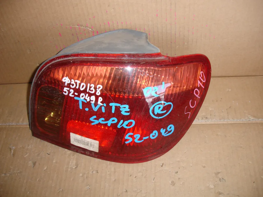 Фонарь стоп-сигнала Toyota Vitz NCP10 цена за один