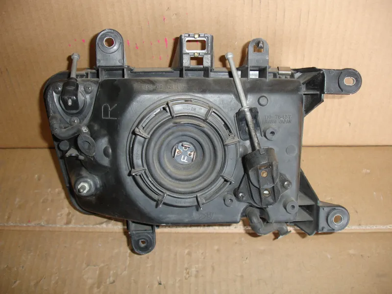 Фары оптика Toyota Hilux Surf KZN130W Цена указана за одну