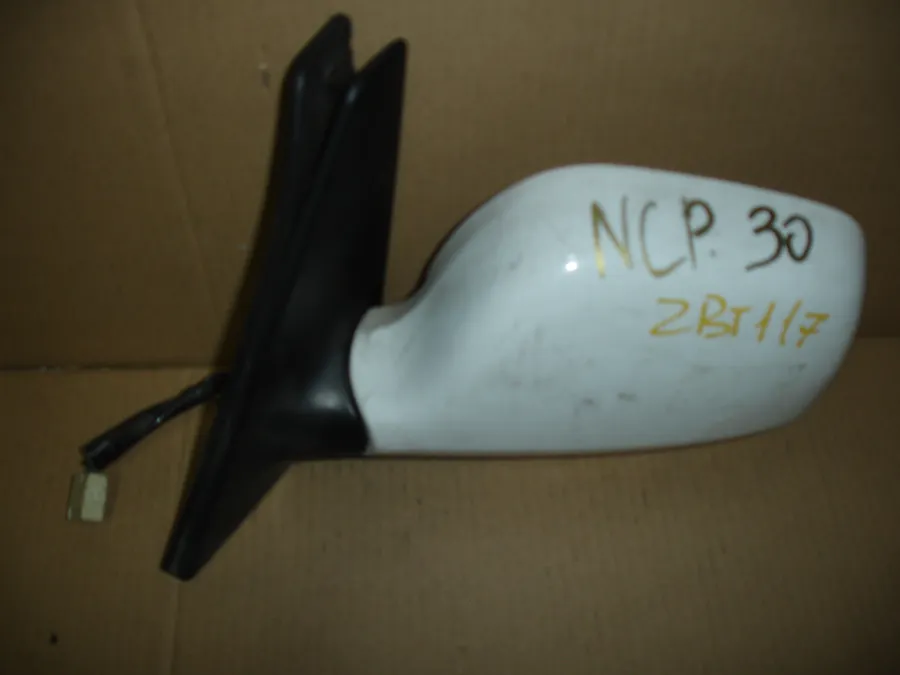 Зеркало боковое левое Toyota BB NCP30 белое
