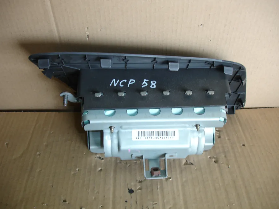 Аирбаг пассажирский на Toyota Succeed NCP58G