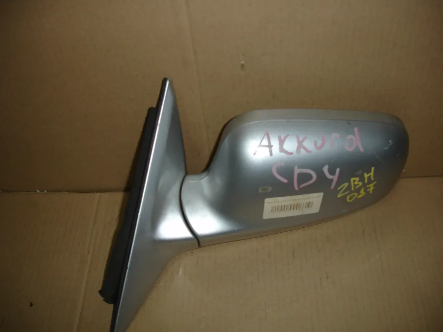 Зеркало боковое левое Honda Accord CD4 серебро