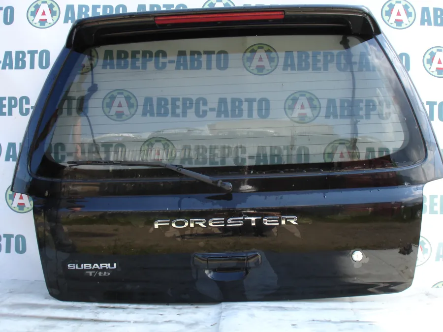 Дверь багажника Subaru Forester SF5 черная