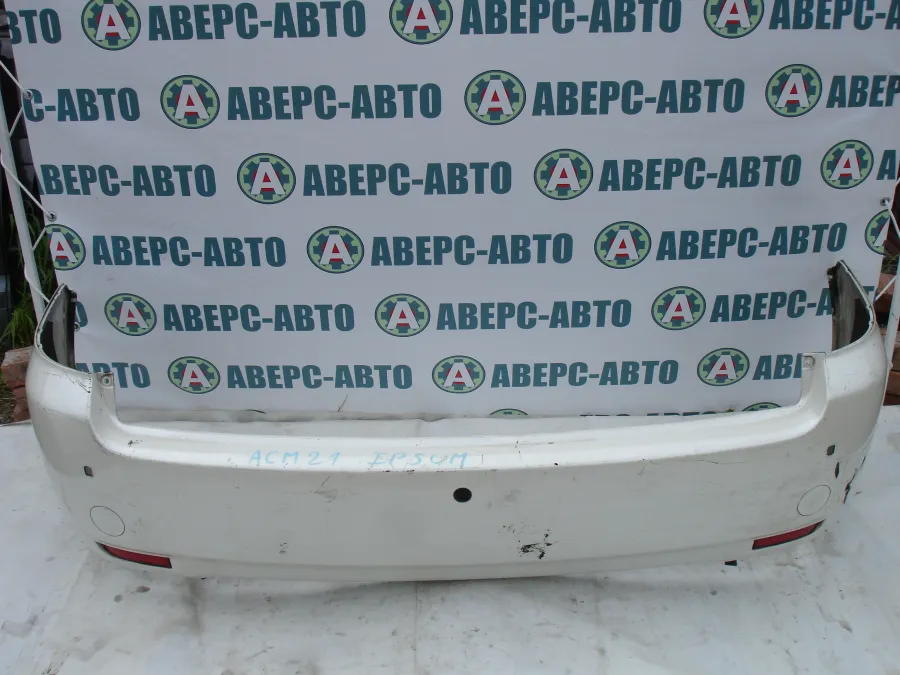 Бампер задний Toyota Ipsum ACM21 белый