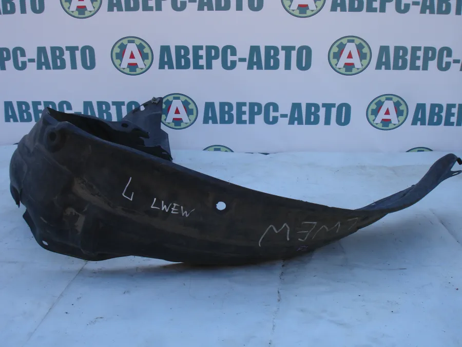 Подкрылок передний левый Mazda MPV LWEW