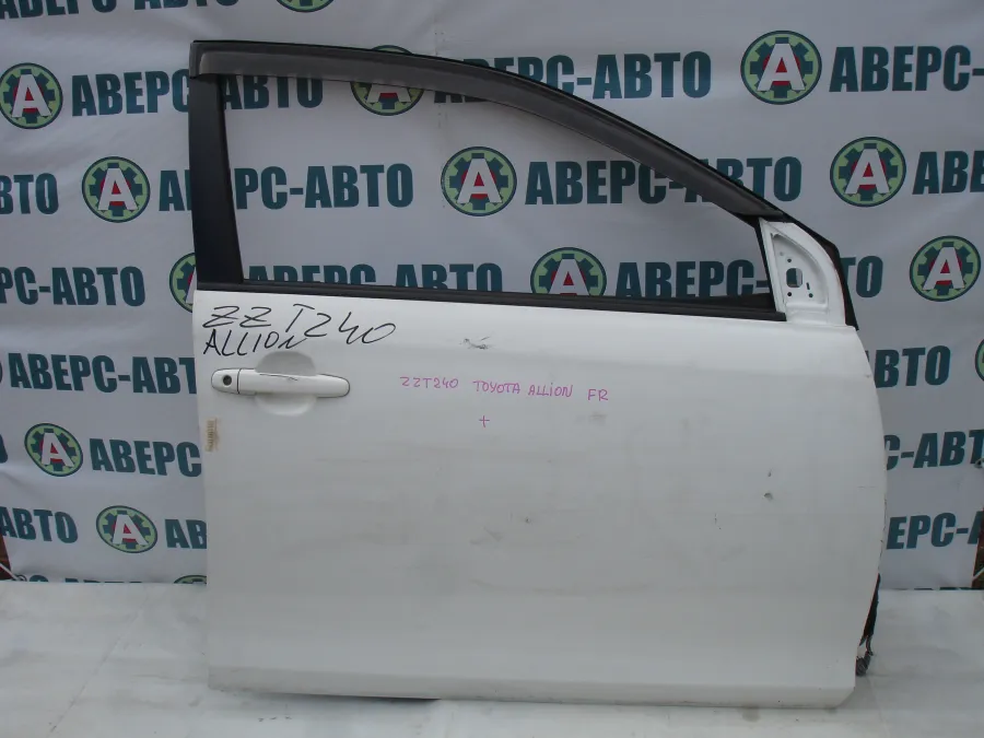Дверь боковая правая передняя Toyota Allion ZZT240 белая