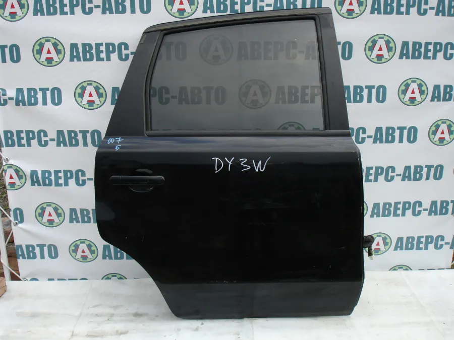 Дверь боковая правая задняя Mazda Demio DY3W черная