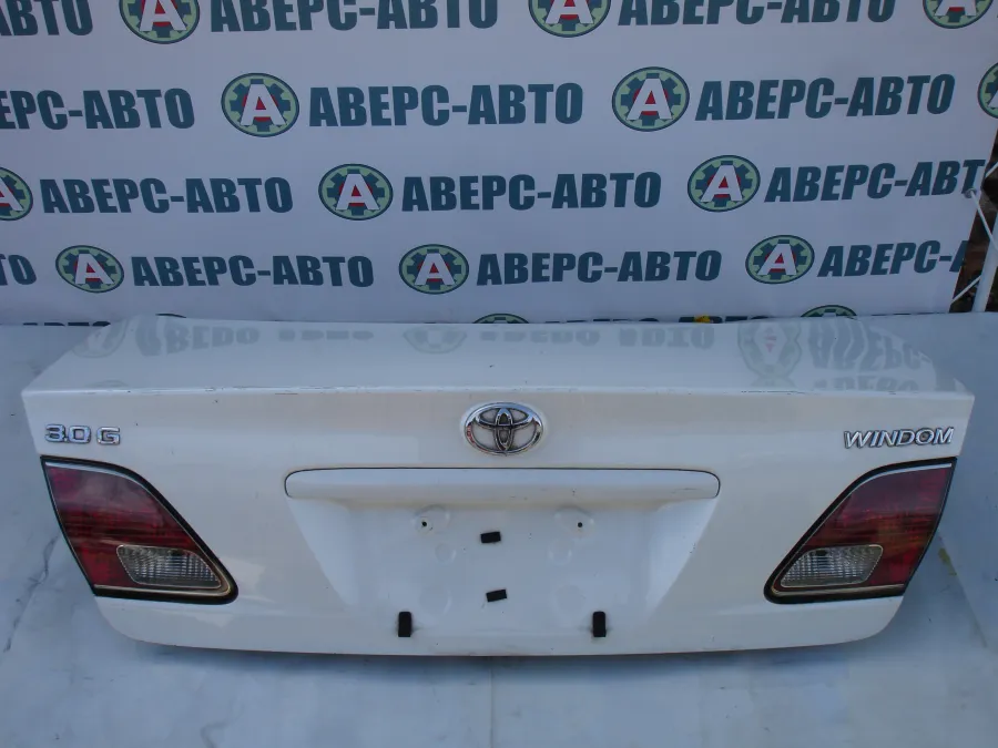 Крышка багажника Toyota Windom MCV30 белая