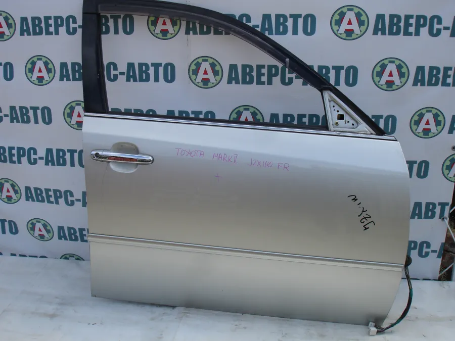 Дверь боковая правая передняя Toyota Mark II JZX110 серебро