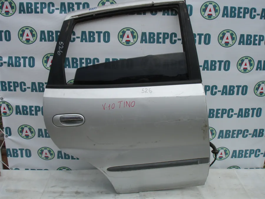 Дверь боковая правая задняя Nissan Tino V10 серебро