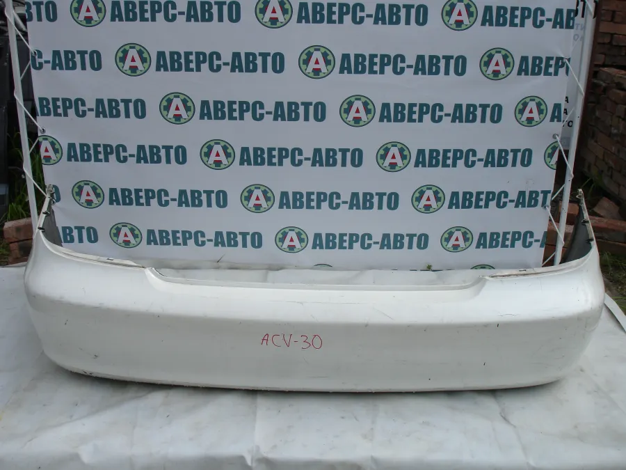 Бампер задний Toyota Camry ACV30 белый