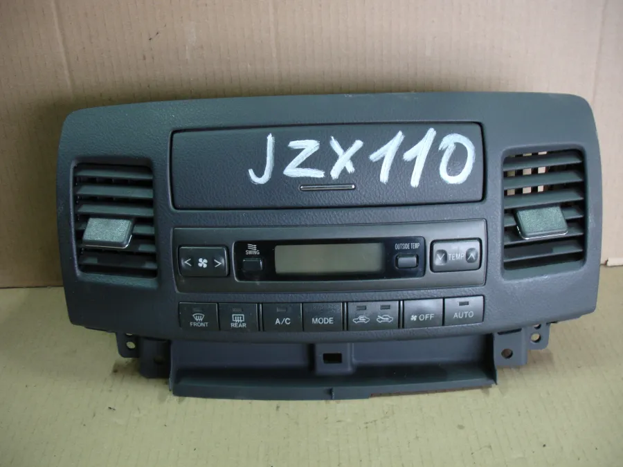 Блок управления климат-контролем Toyota Mark II JZX110
