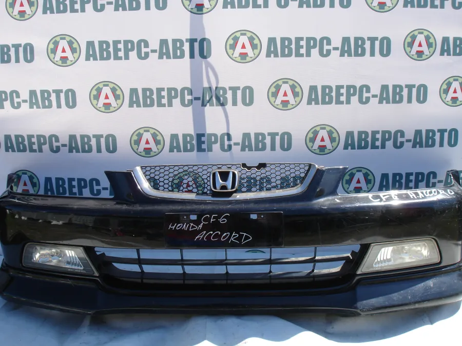 Бампер передний Honda Accord CF6 черный с ПТФ