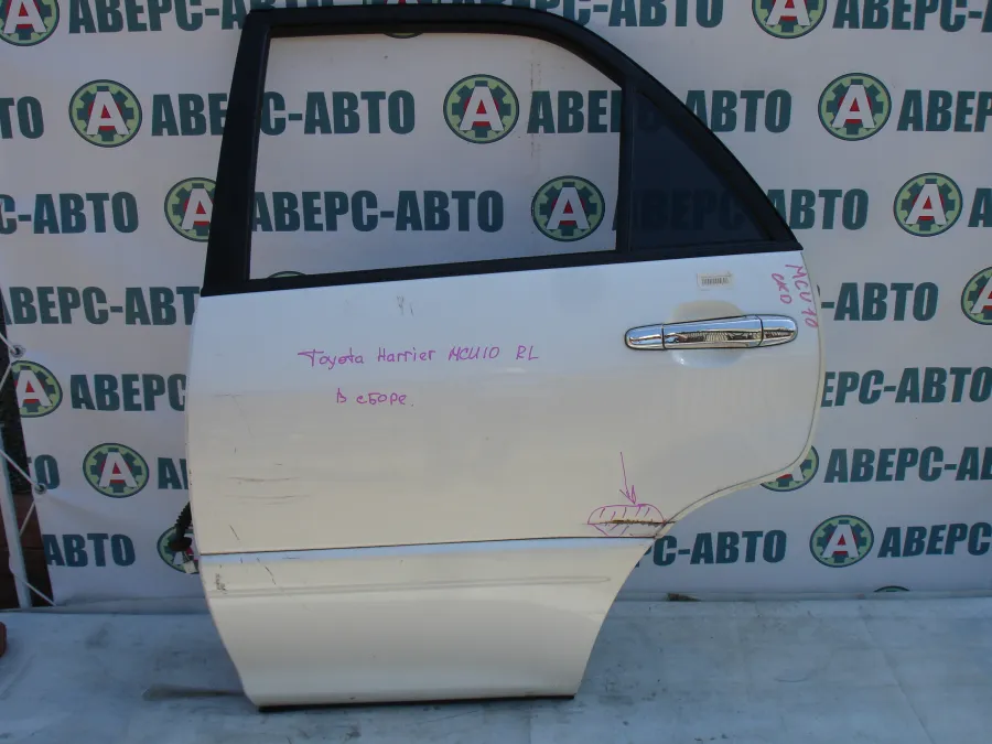 Дверь боковая левая задняя Toyota Harrier MCU10W белая