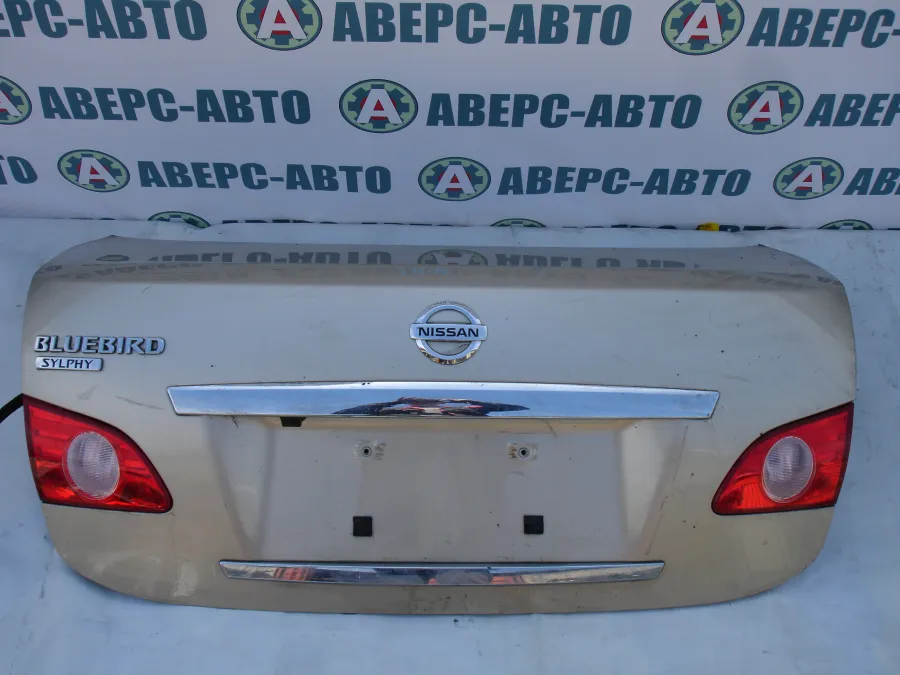 Крышка багажника Nissan Bluebird Sylphy G11 перламутр