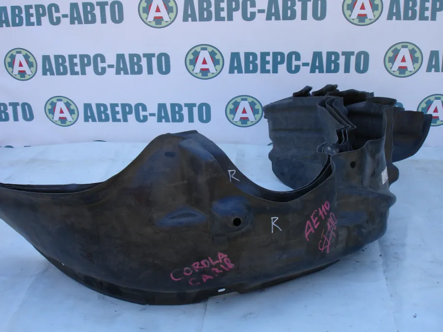 Подкрылок передний правый Toyota Sprinter AE110