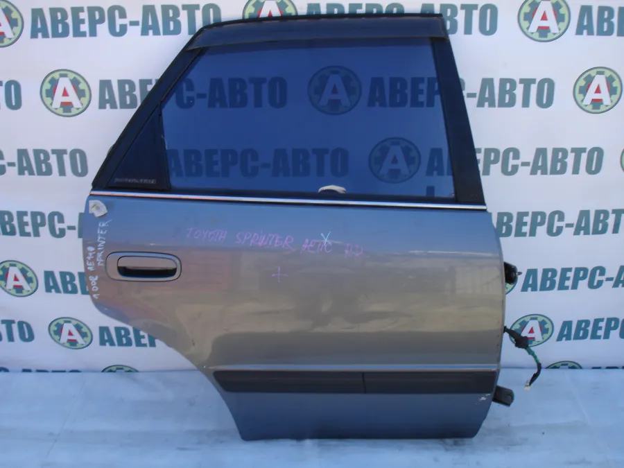 Дверь боковая права задняя Toyota Sprinter AE110 серая