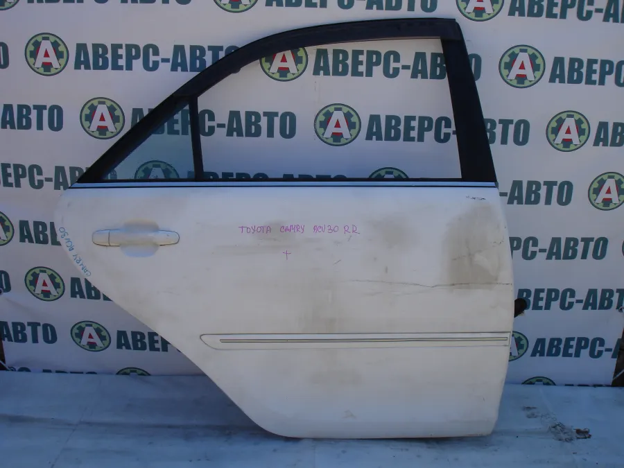 Дверь боковая правая задняя Toyota Camry ACV30 белая