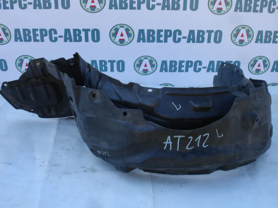 Подкрылок передний левый Toyota Carina AT212