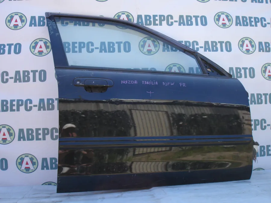 Дверь боковая правая передняя Mazda Familia BJ5P черная