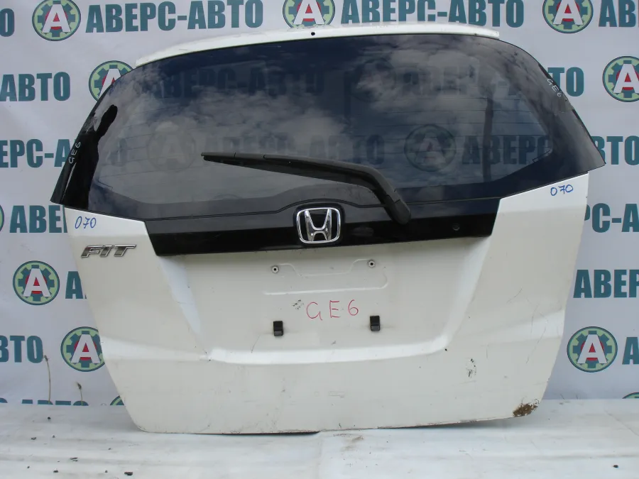 Дверь багажника Honda FIT GE6 белая