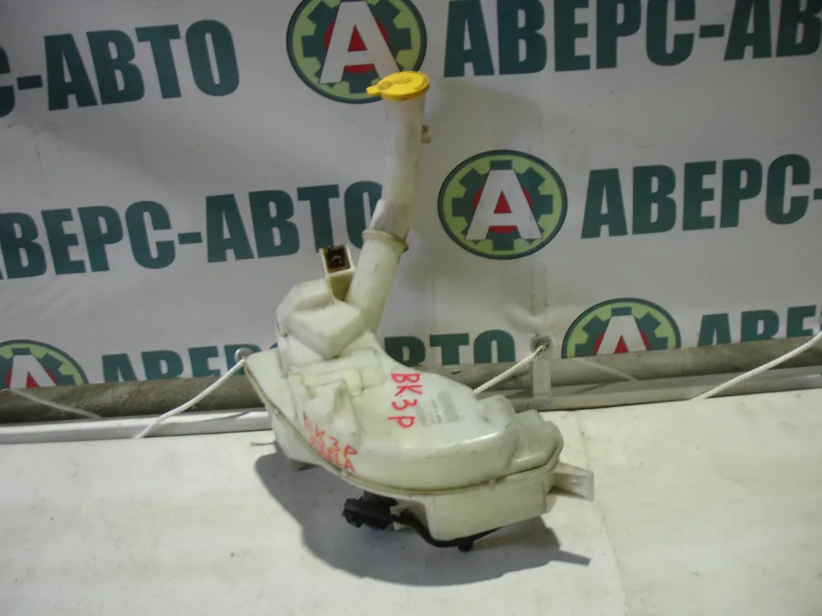 Бачок омывателя Mazda Axela BK3P