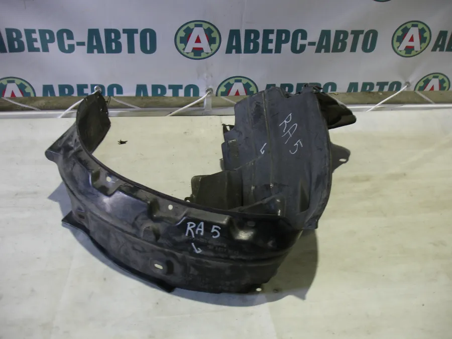 Подкрылок левый Honda Odyssey RA5