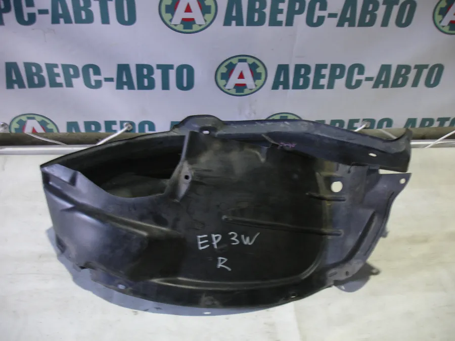 Подкрылок правый Mazda Tribute EP3W