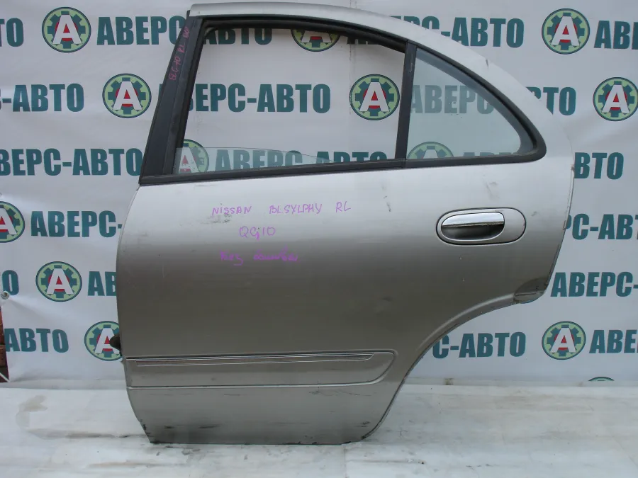 Дверь боковая левая задняя Nissan Bluebird Sylphy FG10 серебро