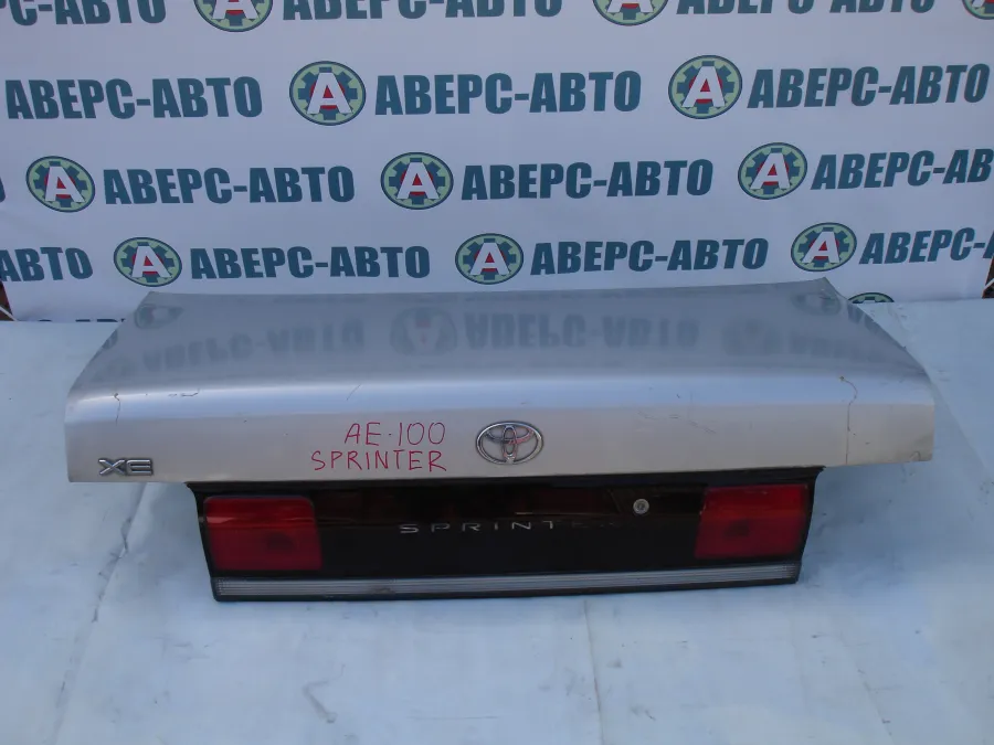 Крышка багажника Toyota Sprinter AE100 серебро