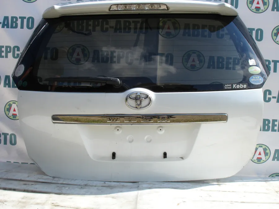 Дверь багажника Toyota Wish ZNE10 белый