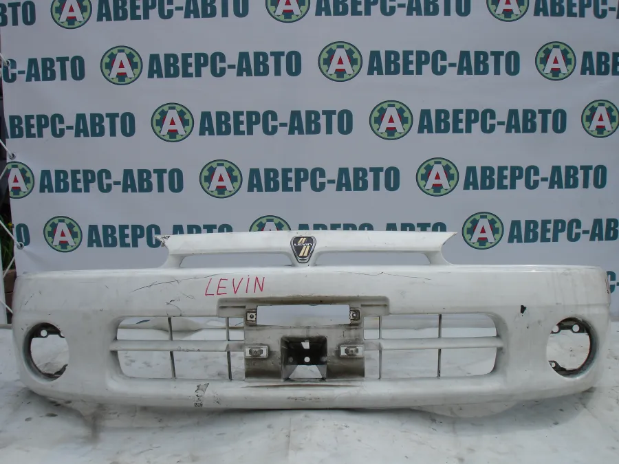 Бампер передний Toyota Corolla Levin AE111 белый