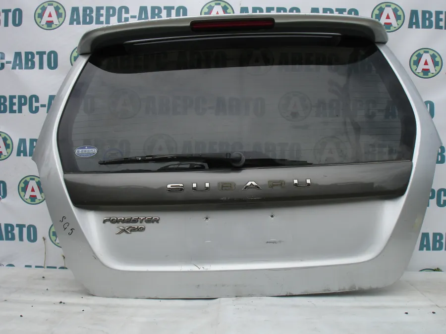 Дверь багажника Subaru Forester SG5 серебро