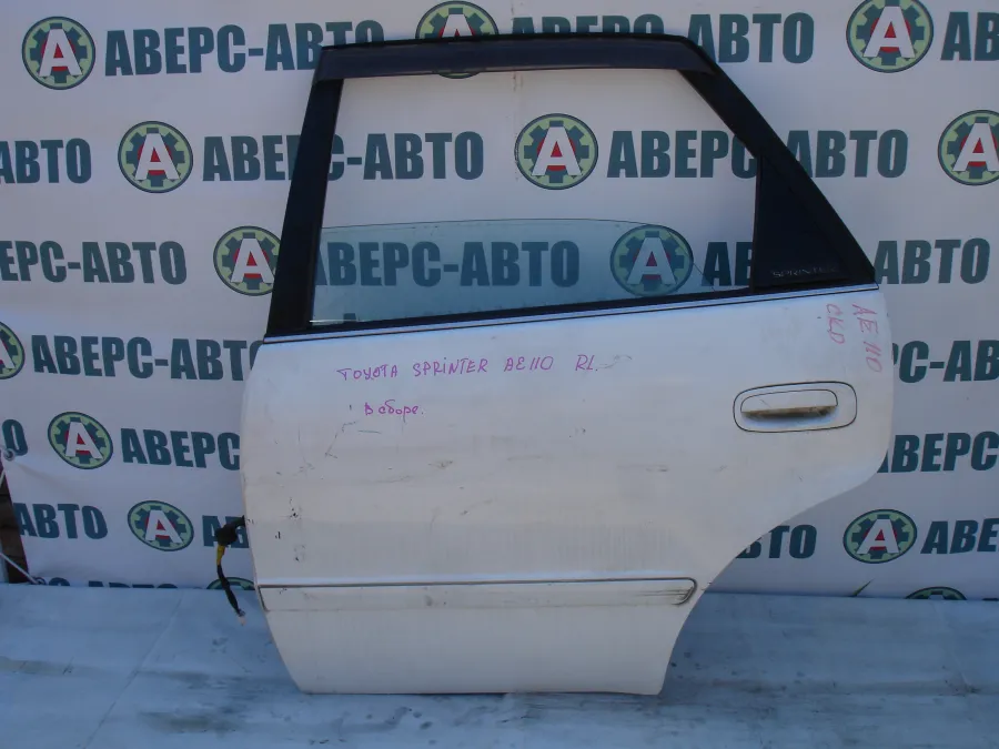 Дверь боковая левая задняя Toyota Sprinter AE110 белая