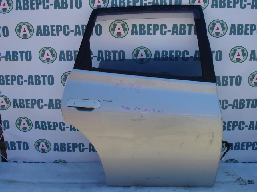 Дверь боковая правая задняя Toyota OPA ZCT15 серебро