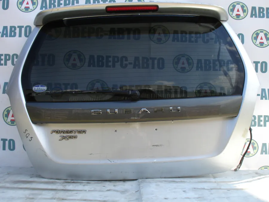Дверь багажника Subaru Forester SG5 серебро
